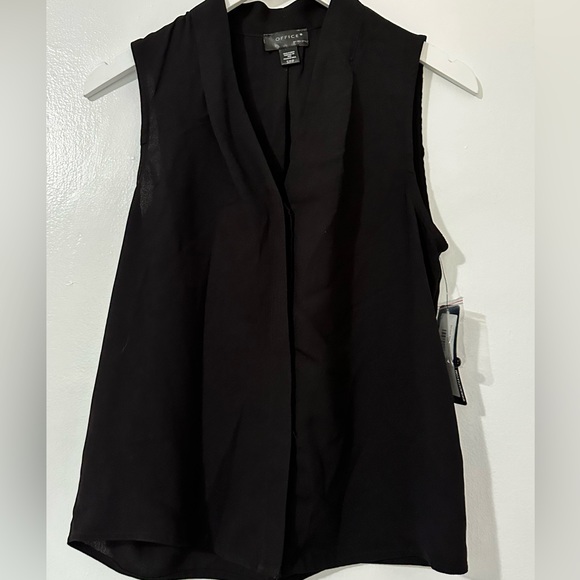 BNWT sleeveless blouse - Picture 1 of 2